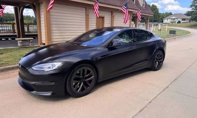 2021 Tesla Model S Plaid