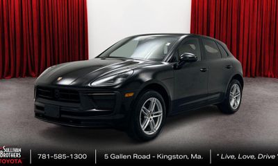 2022 Porsche Macan