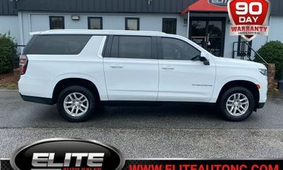 2023 Chevrolet Suburban LT
