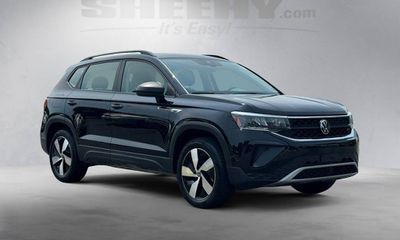2024 Volkswagen Taos 4MOTION S