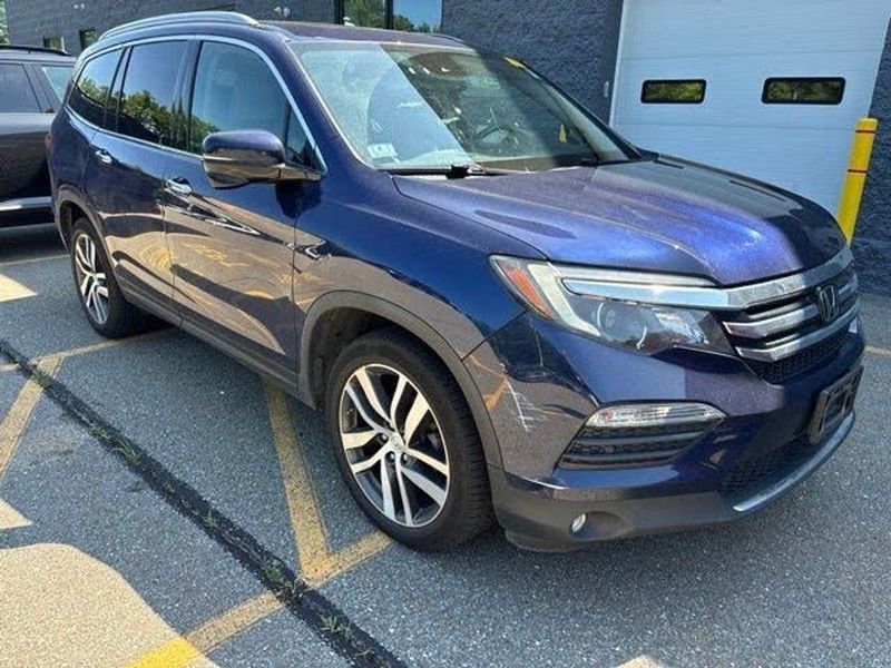 2018 Honda Pilot — a typically priced live listing