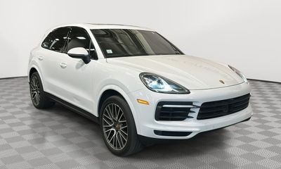 2023 Porsche Cayenne Platinum Edition