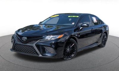 2020 Toyota Camry SE