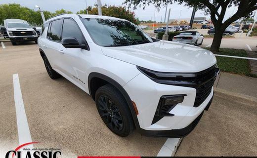 2024 Chevrolet Traverse LT