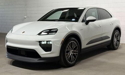 2026 Porsche Macan