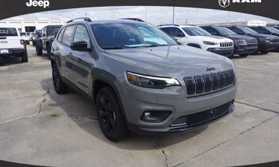 2023 Jeep Cherokee Altitude LUX