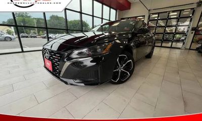 2023 Nissan Altima SR