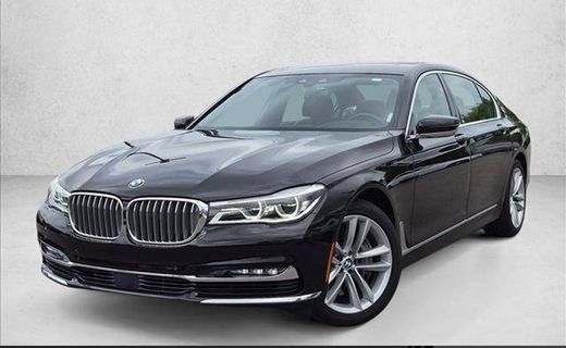 2017 BMW 750i B7