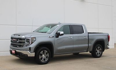 2026 GMC Sierra SLT