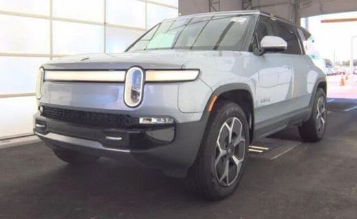 2024 Rivian R1S Adventure