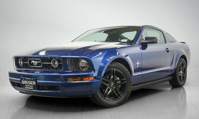 2007 Ford Mustang Deluxe