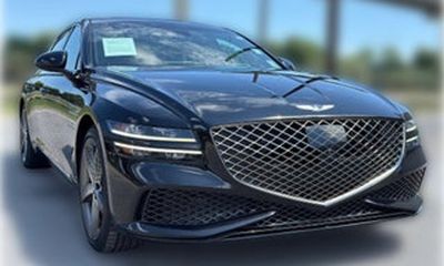 2023 Genesis G80
