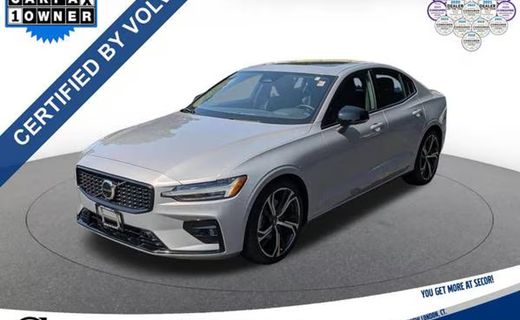2023 Volvo S60 Plus Dark