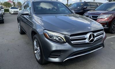 2017 Mercedes-Benz GLC-Class GLC300