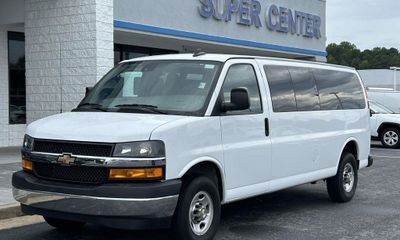 2024 Chevrolet Express LT EXT