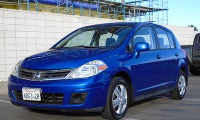 2011 Nissan Versa 18 S