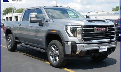2025 GMC Sierra HD SLT