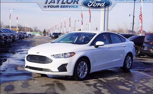 2020 Ford Fusion SE