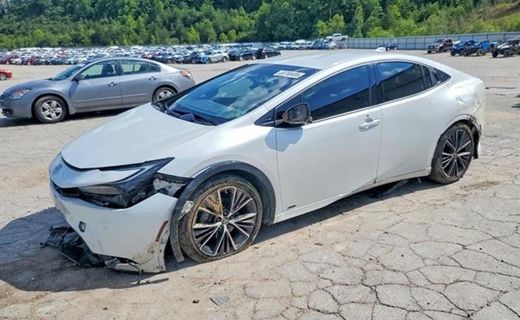 2024 Toyota Prius XLE