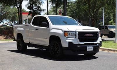 2023 GMC Canyon AT4
