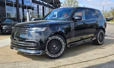 2025 Land Rover Range SE