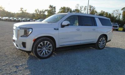 2023 GMC Yukon XL Denali