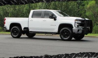 2024 Chevrolet Silverado HD LT