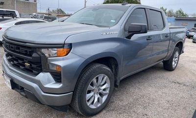 2023 Chevrolet Silverado Custom