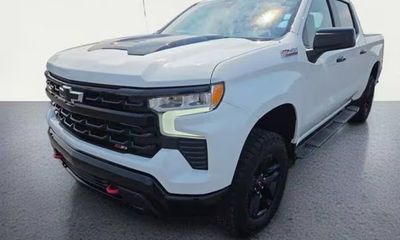 2024 Chevrolet Silverado Trail Boss LT