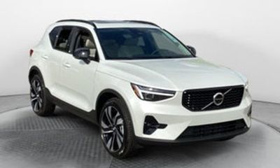 2026 Volvo XC40 Ultra Dark