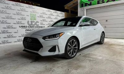 2020 Hyundai Veloster 2 0L AND