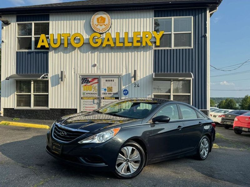 2012 Hyundai Sonata — a typically priced live listing