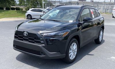 2026 Toyota Corolla Cross LE