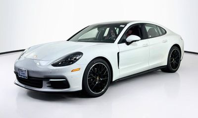 2020 Porsche Panamera 4