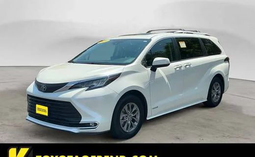 2021 Toyota Sienna XLE
