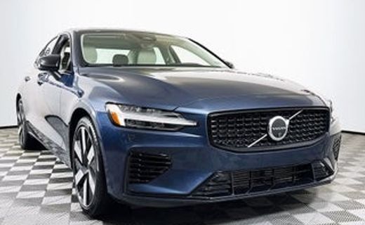 2023 Volvo S60 Plus Black Edition
