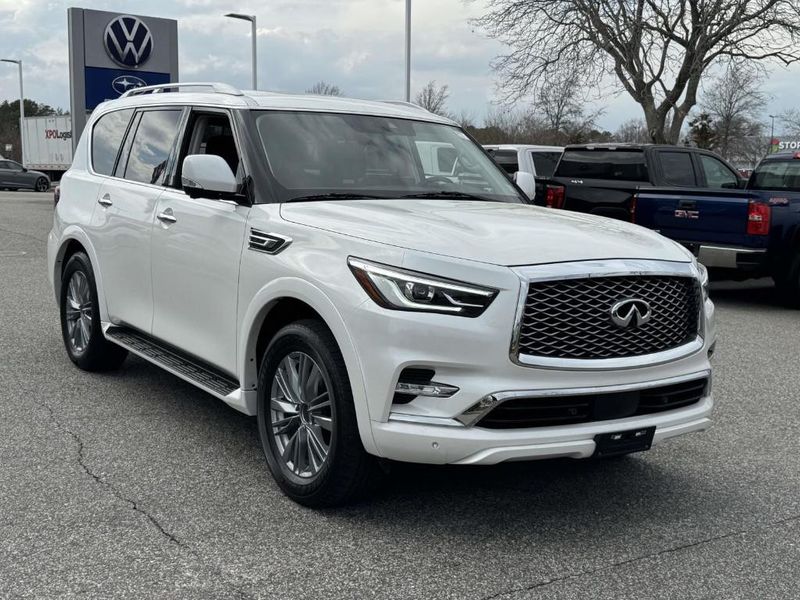 2024 Infiniti QX80 — a typically priced live listing