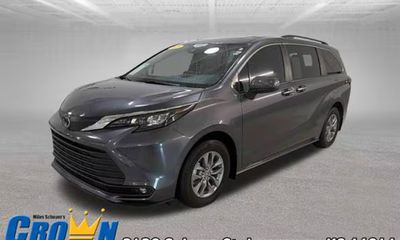 2025 Toyota Sienna XLE