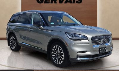 2023 Lincoln Aviator Base