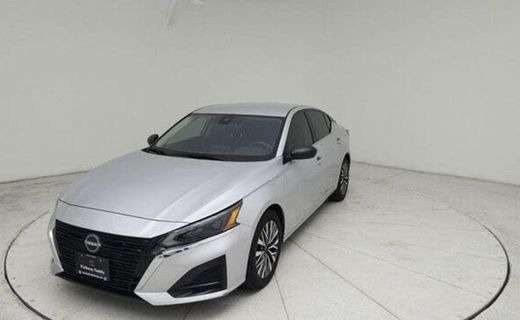 2024 Nissan Altima SV