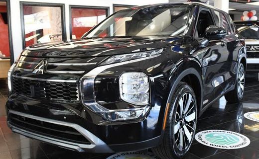 2026 Mitsubishi Outlander SE S AWC