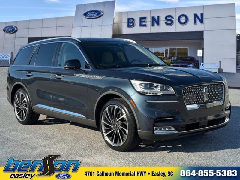 2022 Lincoln Aviator — a typically priced live listing