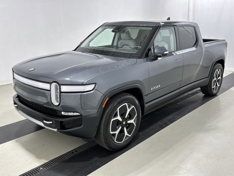 2023 Rivian R1T — a typically priced live listing