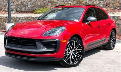 2026 Porsche Macan T
