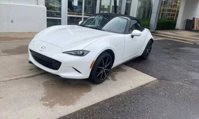 2025 Mazda MX-5 Grand Touring