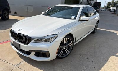2019 BMW 750I