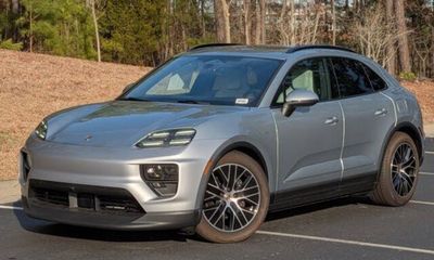 2025 Porsche Macan Electric