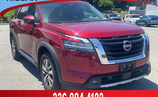 2023 Nissan Pathfinder SL