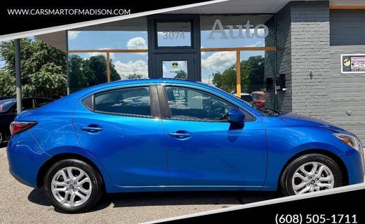 2017 Toyota Yaris IA Base