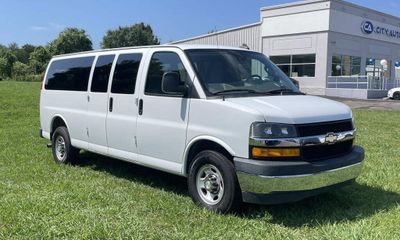 2020 Chevrolet Express LT EXT